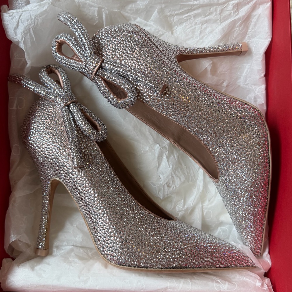 Valentino Garavani Silver Heels with Bow Detail